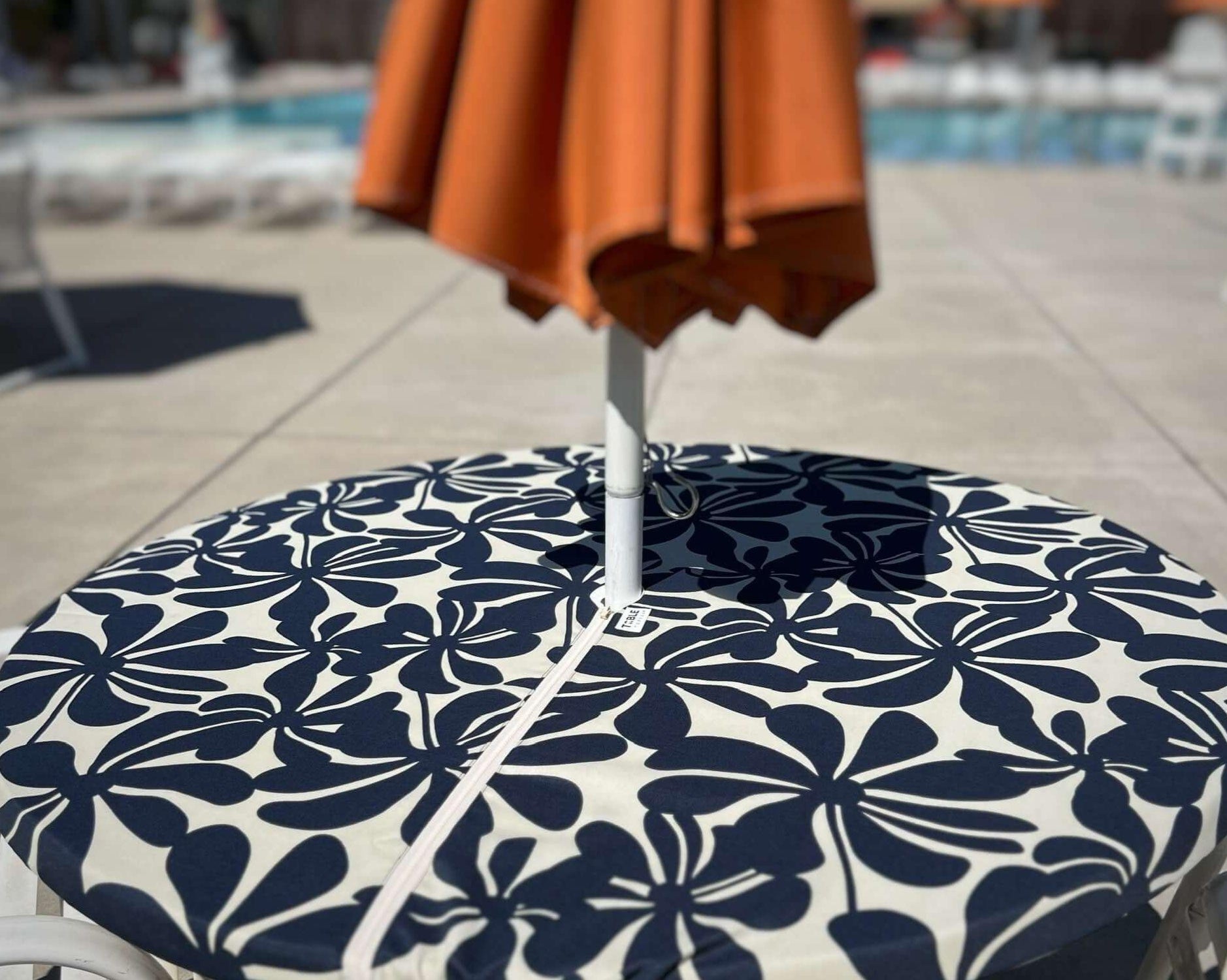 Round TableTopper™ Tablecloth Small (42