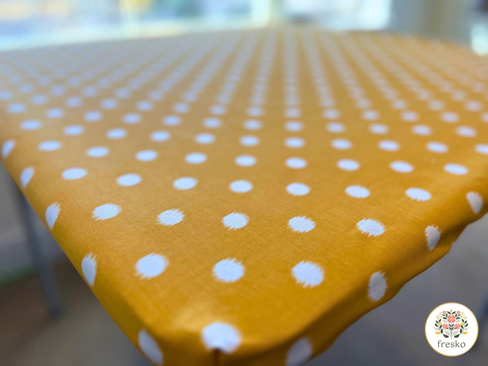 Yellow dot square fitted tablecloth