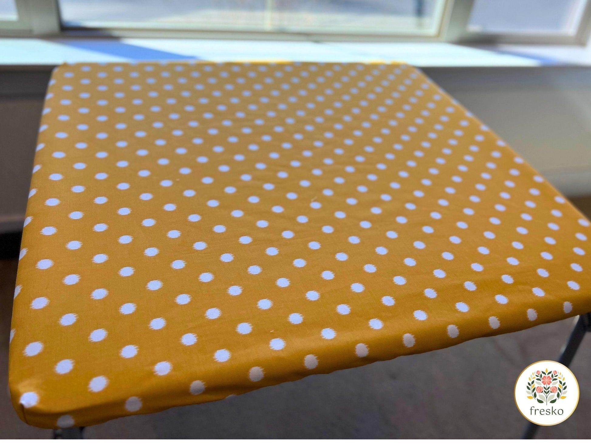 Yellow dot square fitted tablecloth